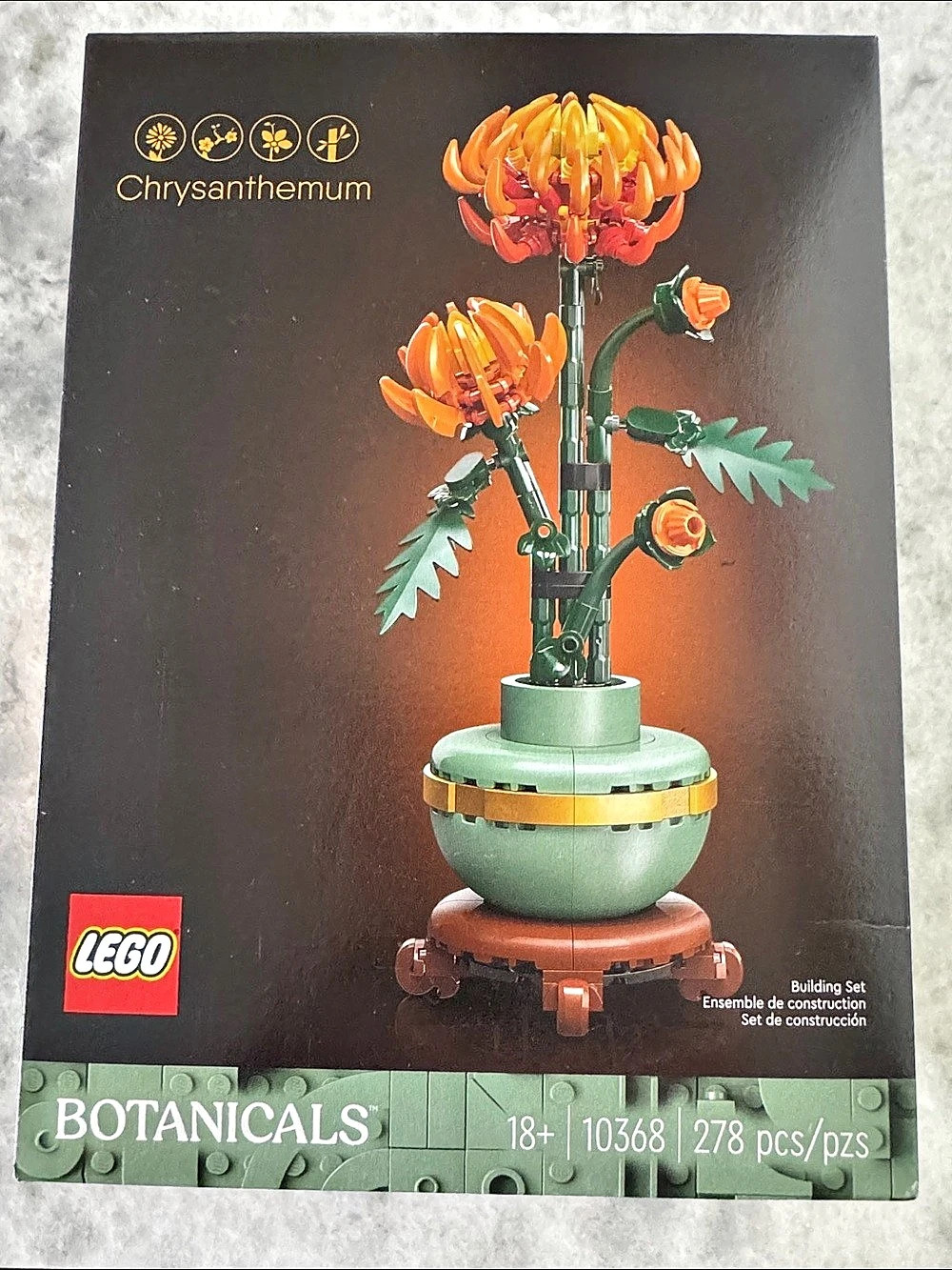 LEGO Botanicals Chrysanthemum Building Set 10368